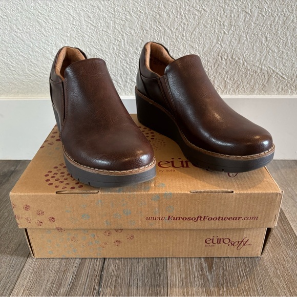 Eurosoft wedge shoe, size 7.5 - Picture 5 of 6